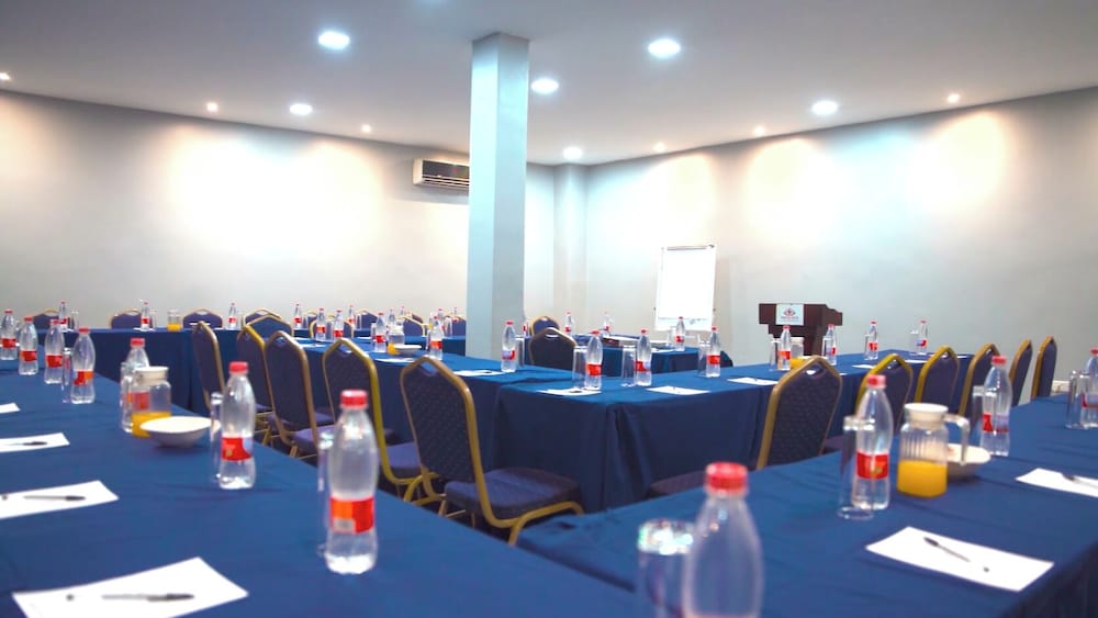 Bridgeview Hotel And Conference Centre 26/34