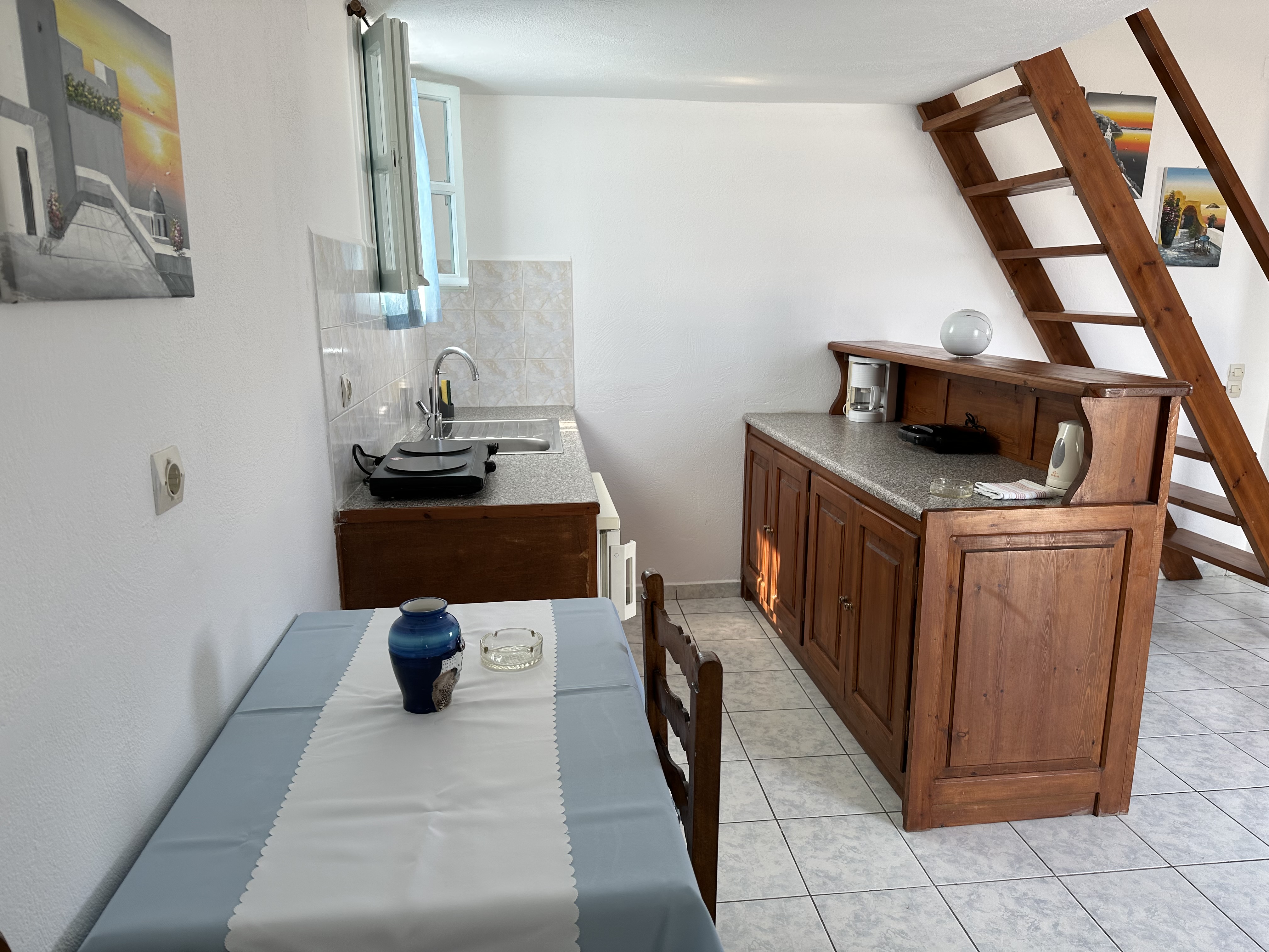 Paradisos Oia 6/36