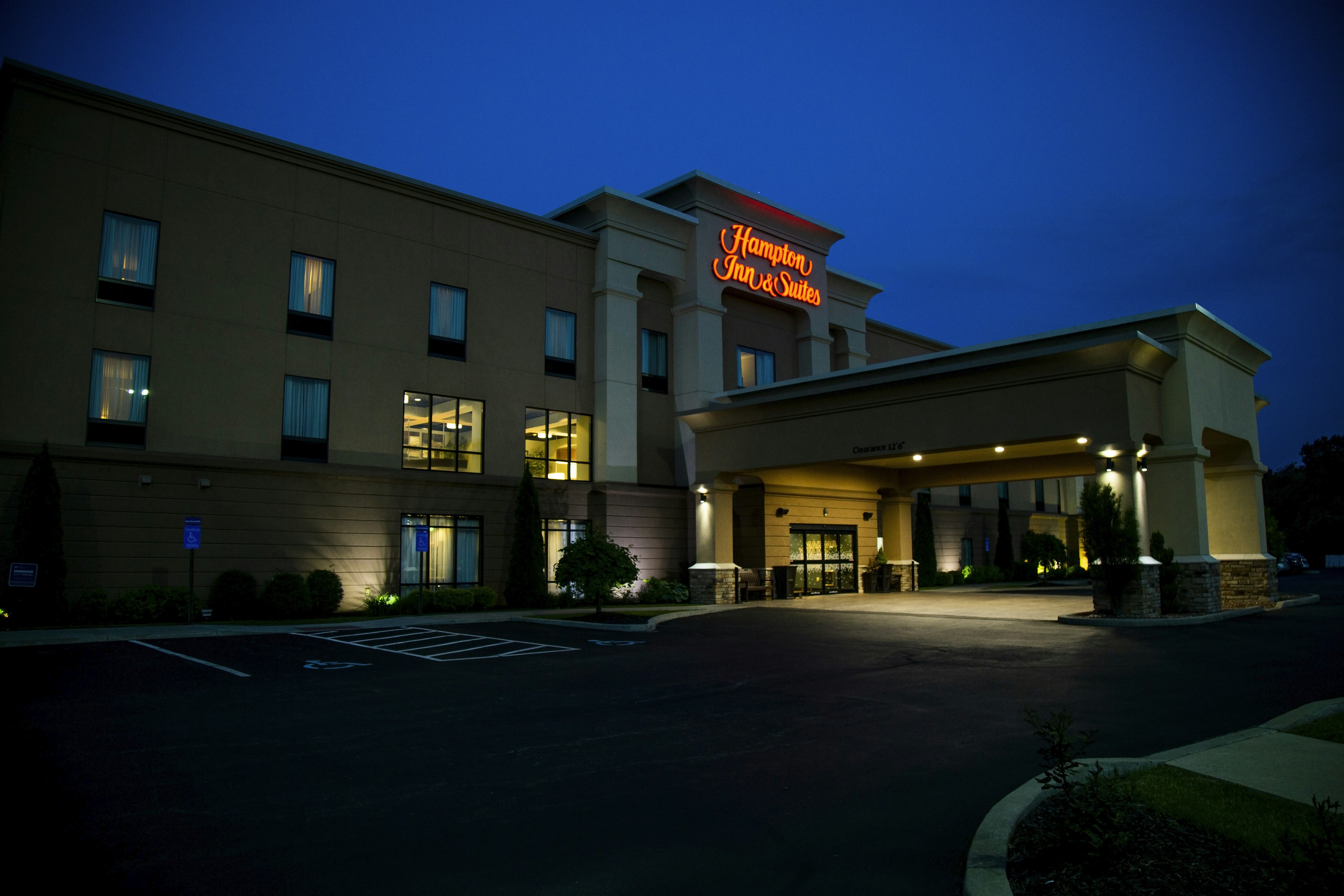 Hampton Inn and Suites Sharon 2/62