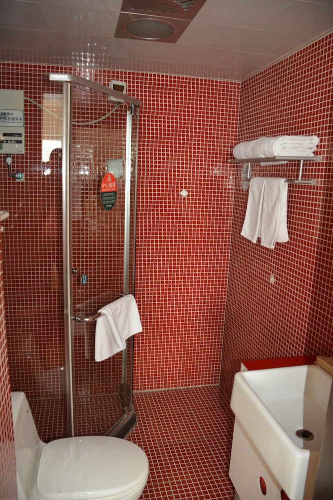 GreenTree Inn Weihai Huancui District Liugong Island Wharf Qingdao North Road Express Hotel 43/45