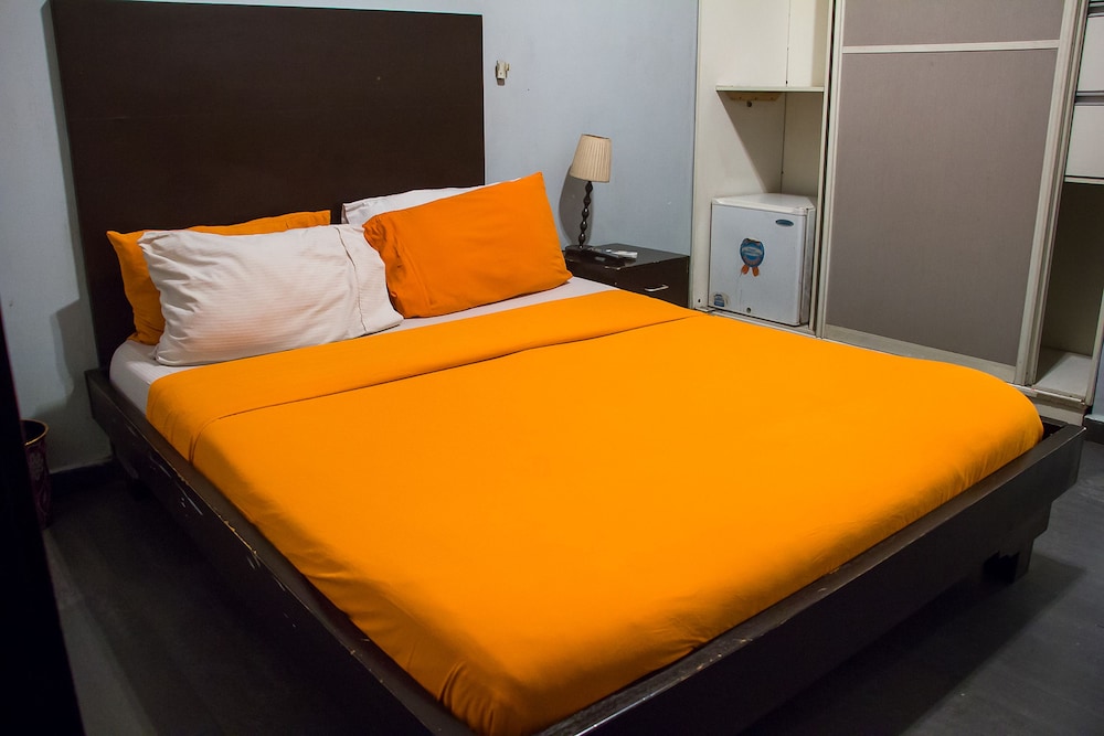 Precinct Comfort Services Ikoyi 7/25