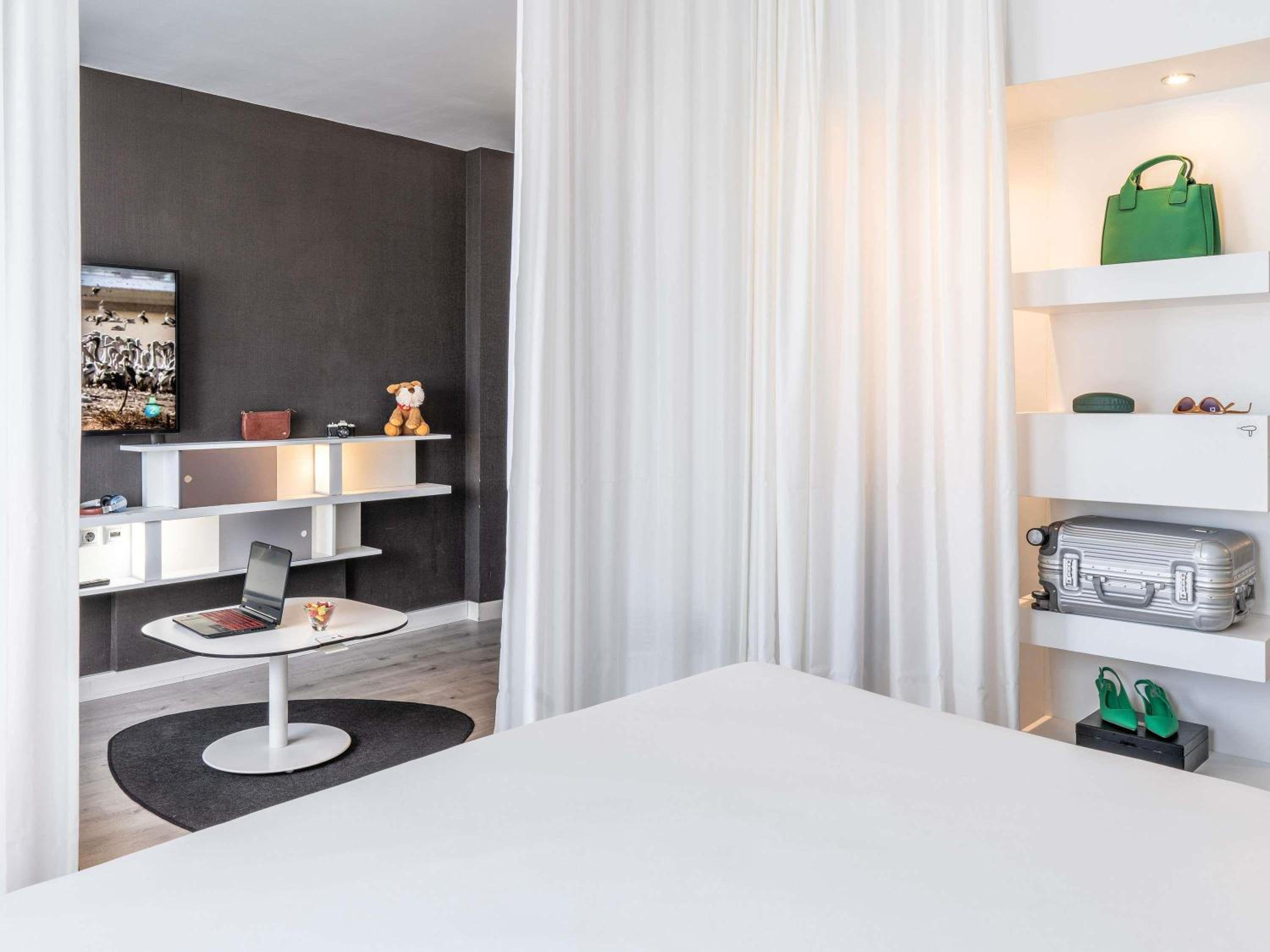 جناح بسرير مزدوج مع أريكة، Suite Novotel Malaga Centro Hotel 10/10