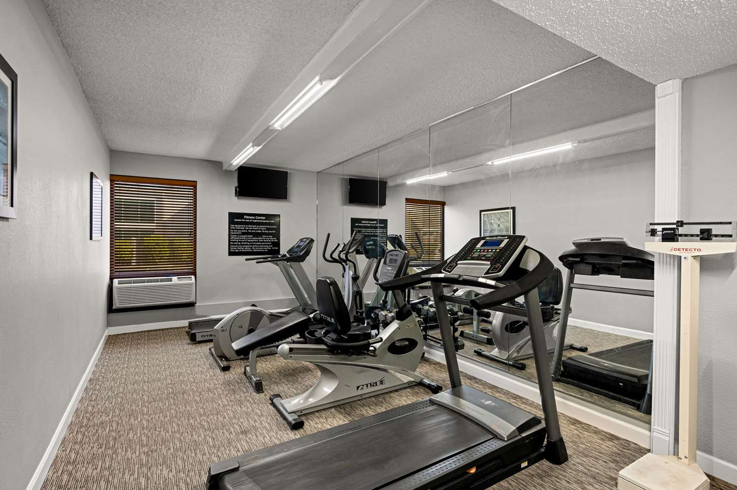 Quality Inn and Suites North Little Rock 16/26