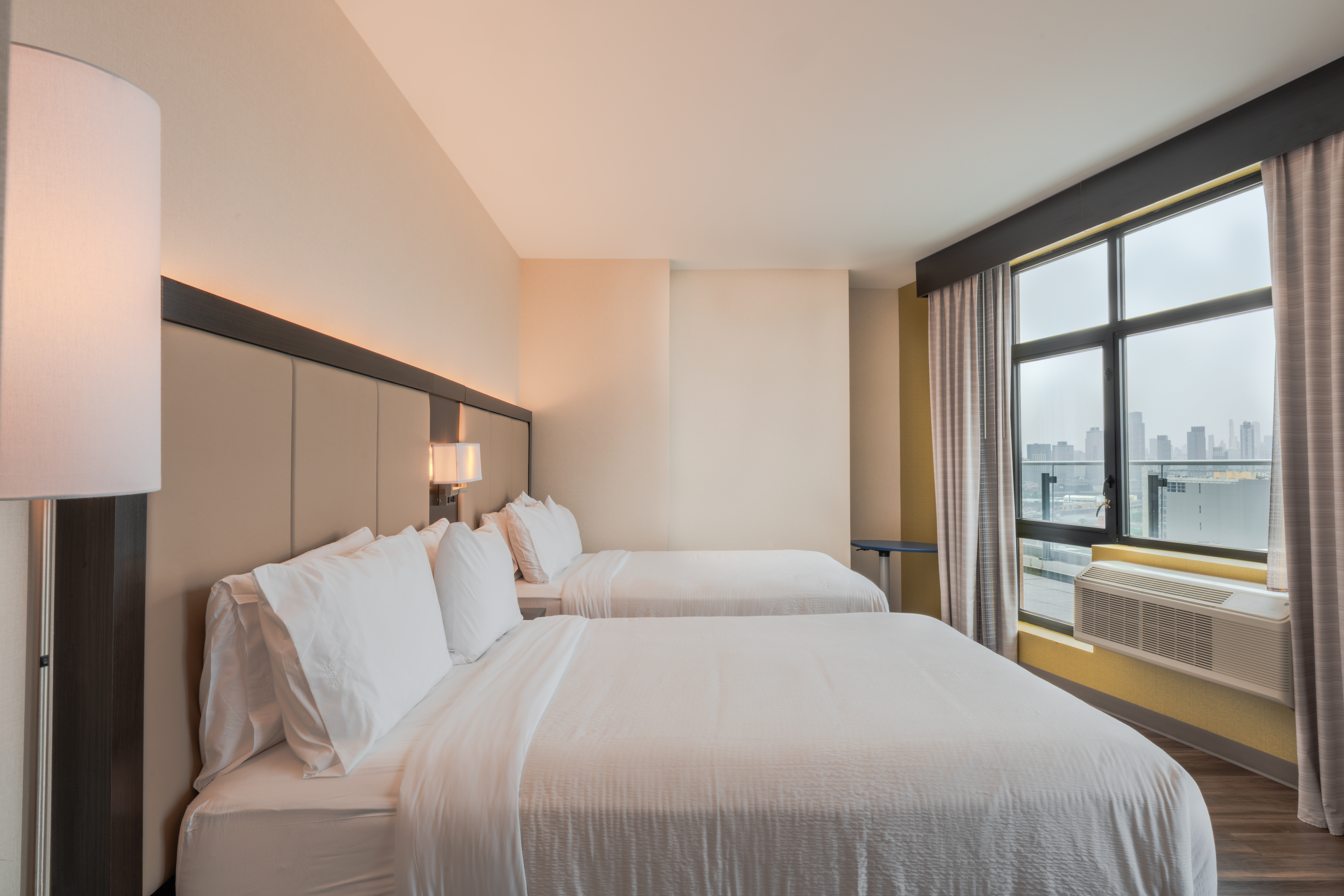 Standard, 2 Queen Beds, City Skyline View