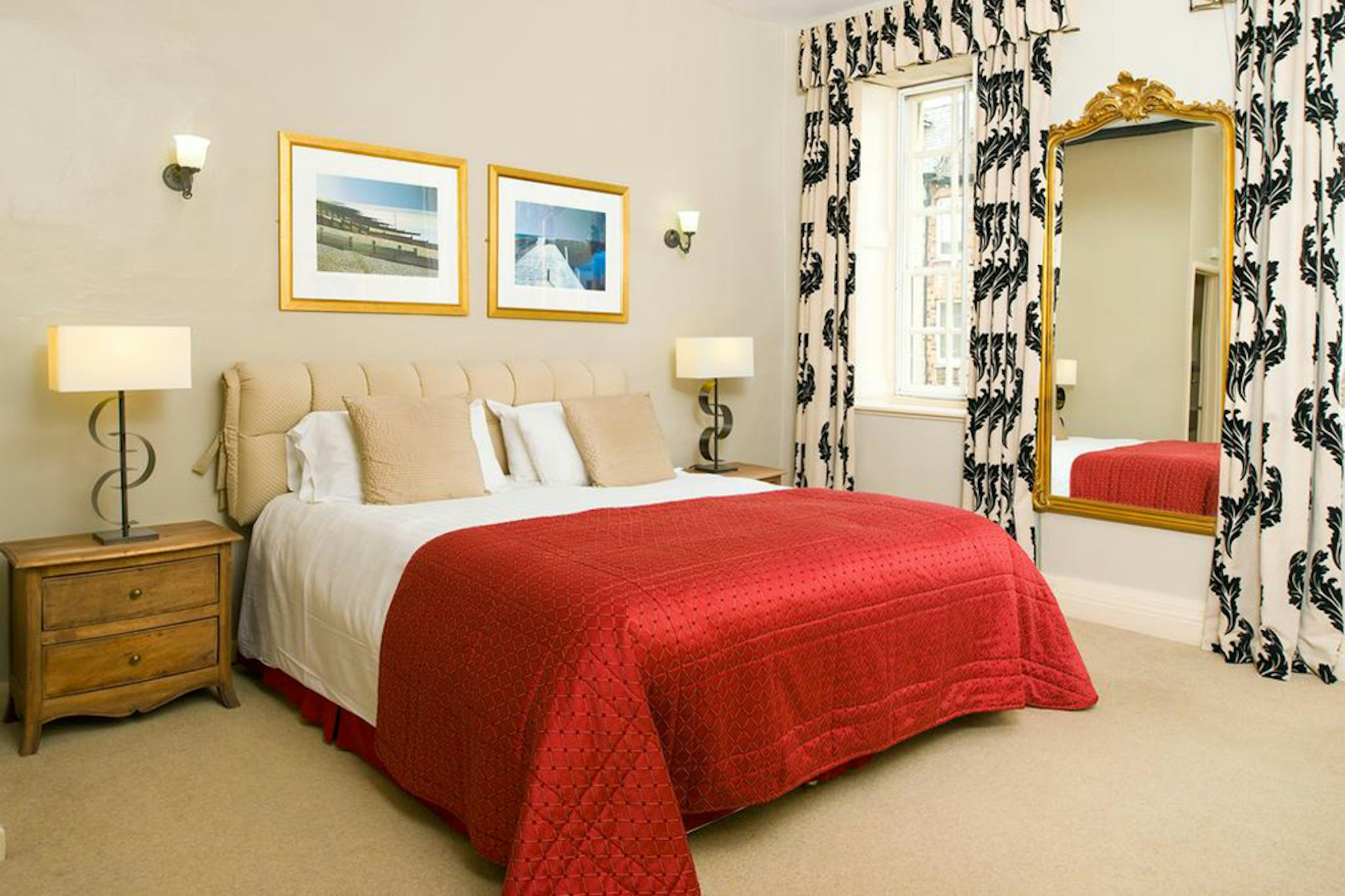 Marlborough Arms Hotel 10/41