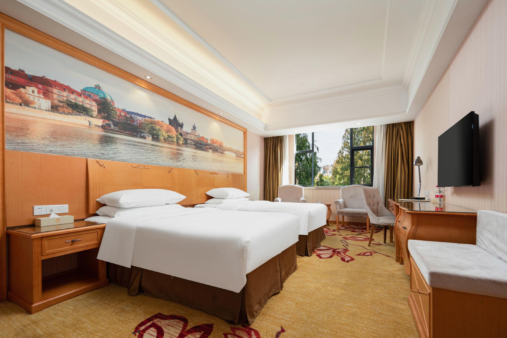 Vienna 3 Best Hotel (Wuhan Huanghelou Hubu Alley) 16/32