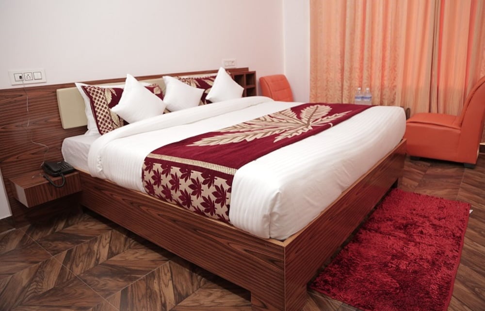 Hotel Sarla Regency 25/47