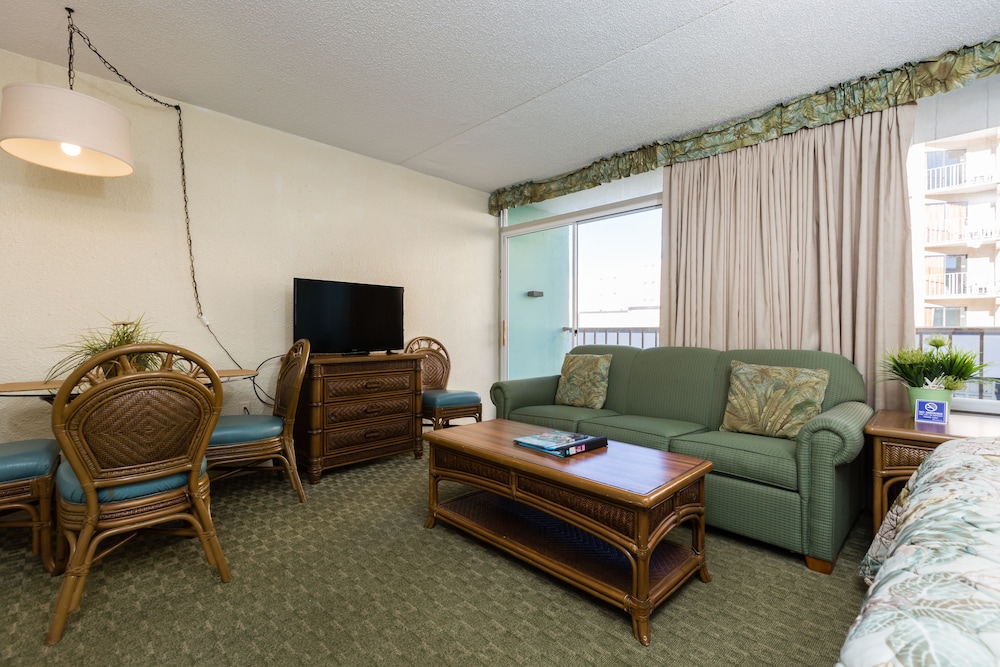 Beach Club At Montego Inn 40/66