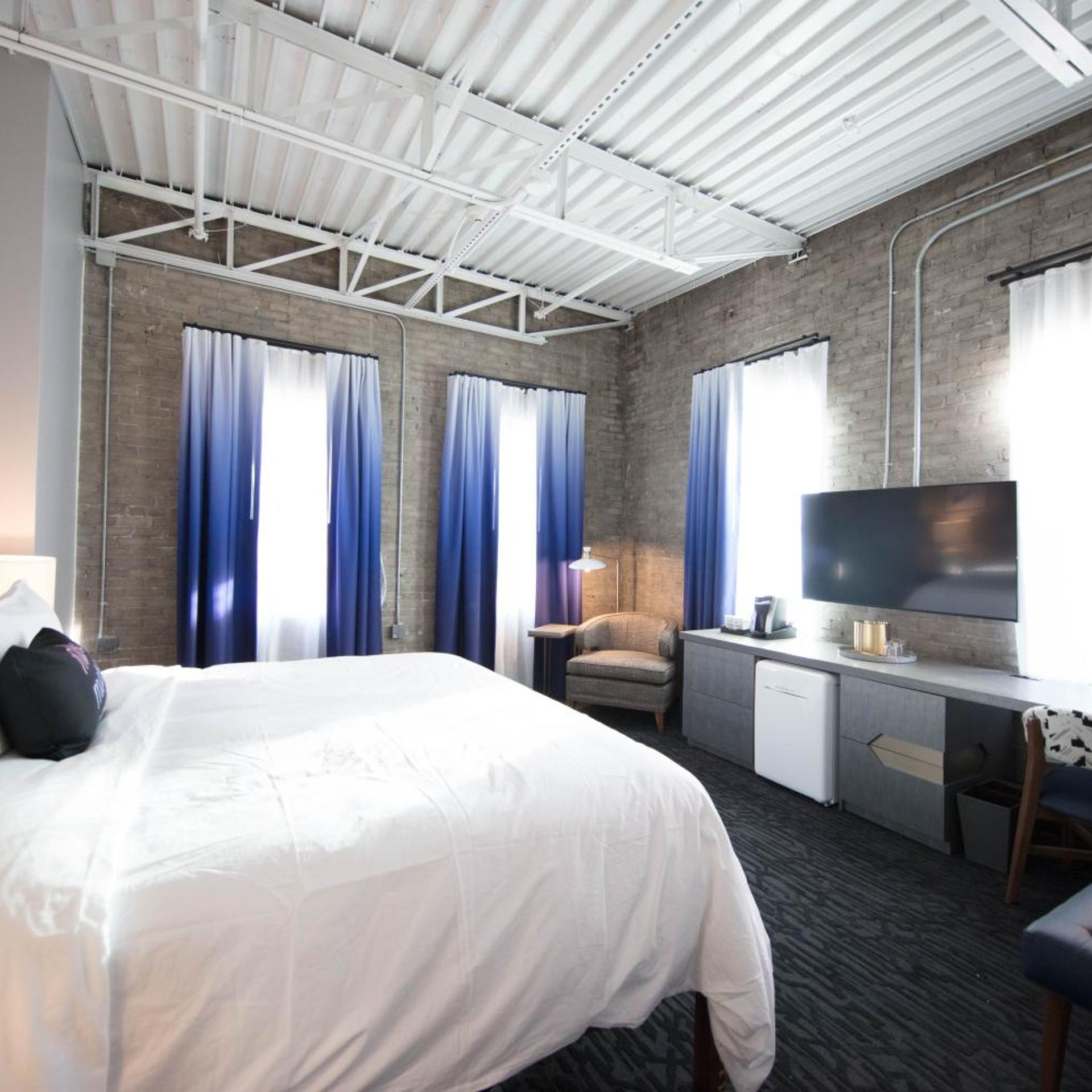 Room, King Bed