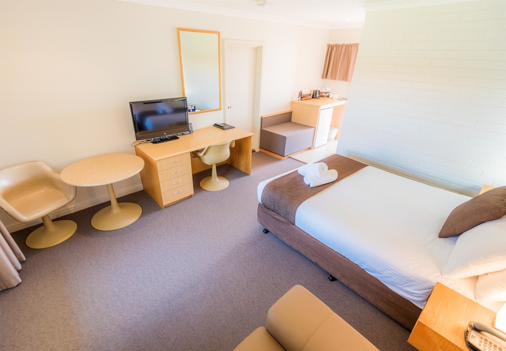 Hospitality Carnarvon, SureStay Collection By Best Western 15/54