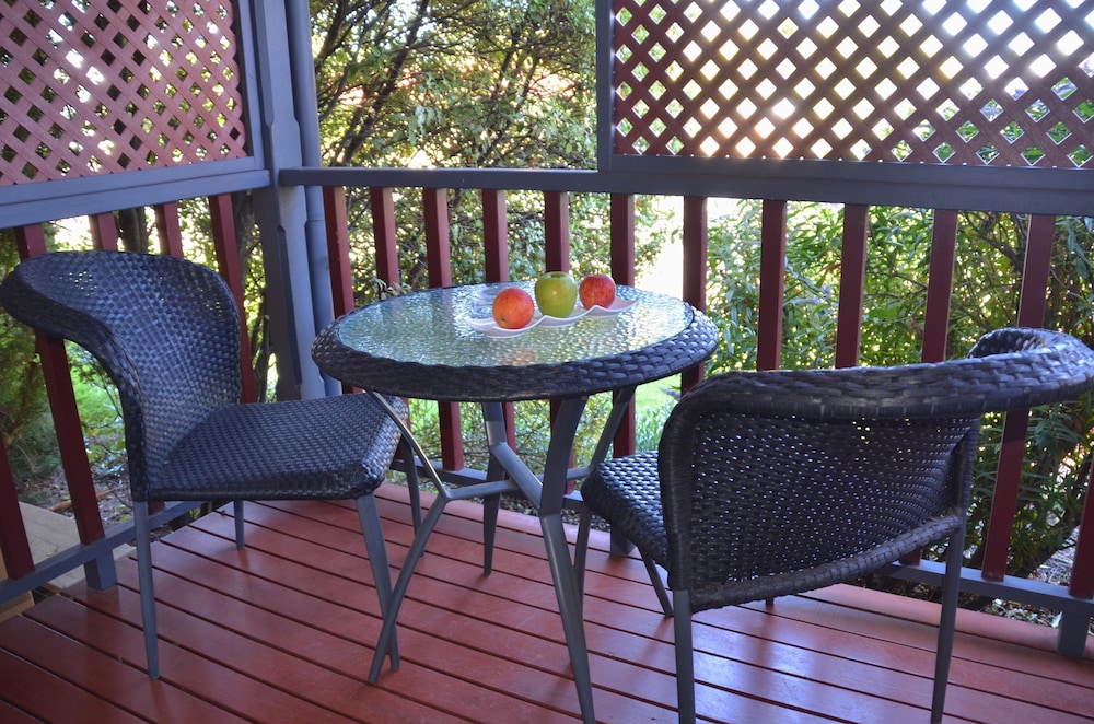 Vintages Accommodation 52/66