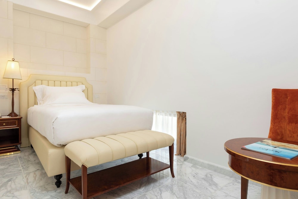 Duplex, Single Bed