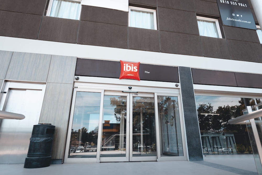 Ibis Pilar 2/63