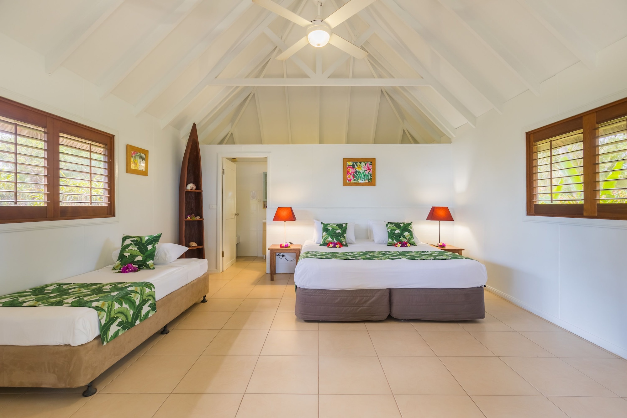 Bure, Triple, 1 Queen and 1 Single Bed, Ocean View