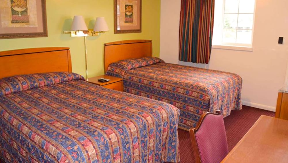 Relax Inn Bloomsburg 12/33