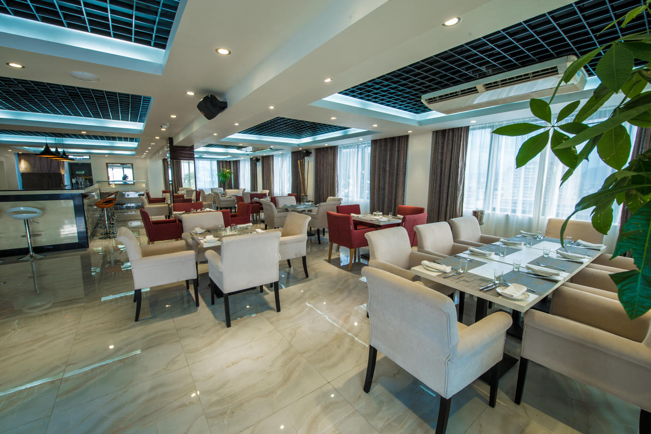 Palms Hotel 26/41