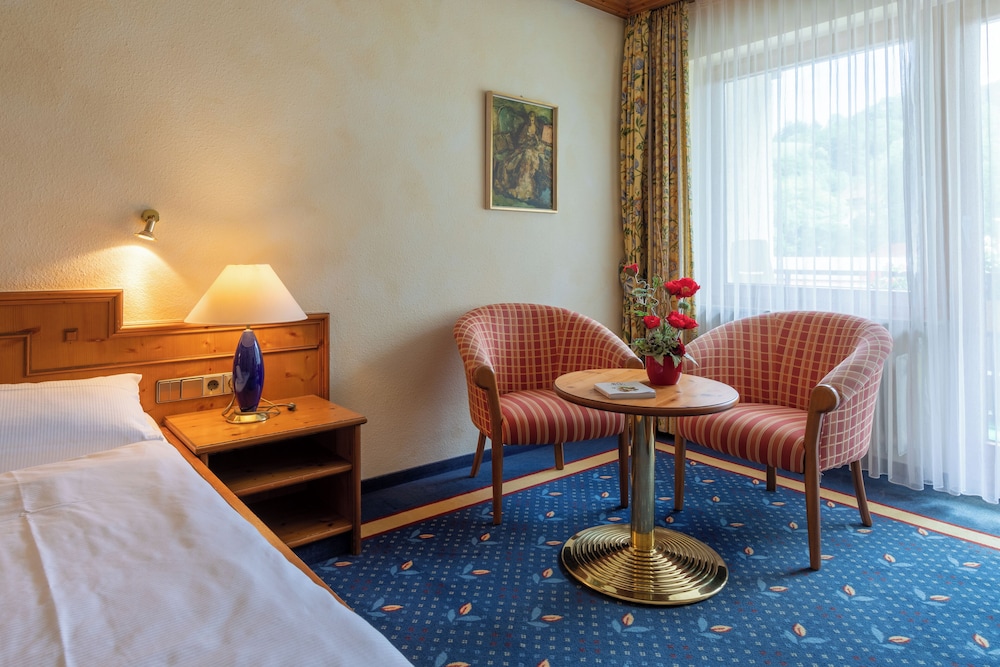 Sackmanns Wanderhotel Lowen 8/19