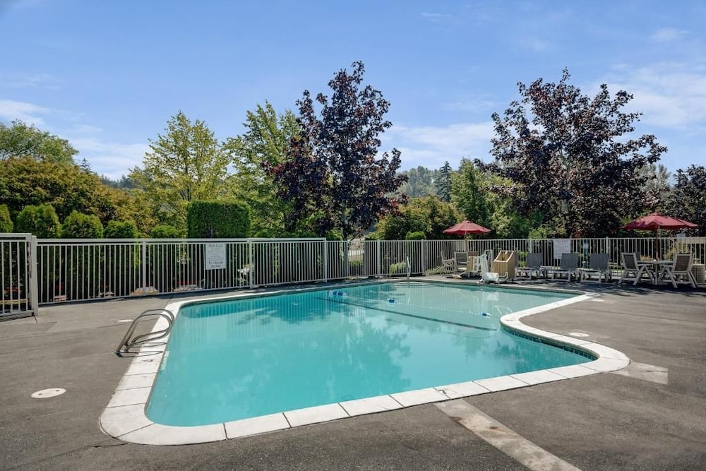 Motel6 Bellingham, WA 25/43