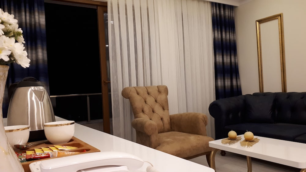 Mavili Suites 18/32