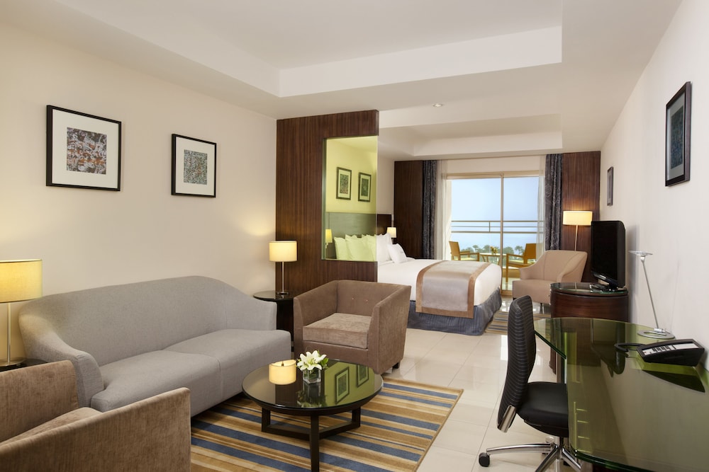 DoubleTree by Hilton Hotel Aqaba 34/70