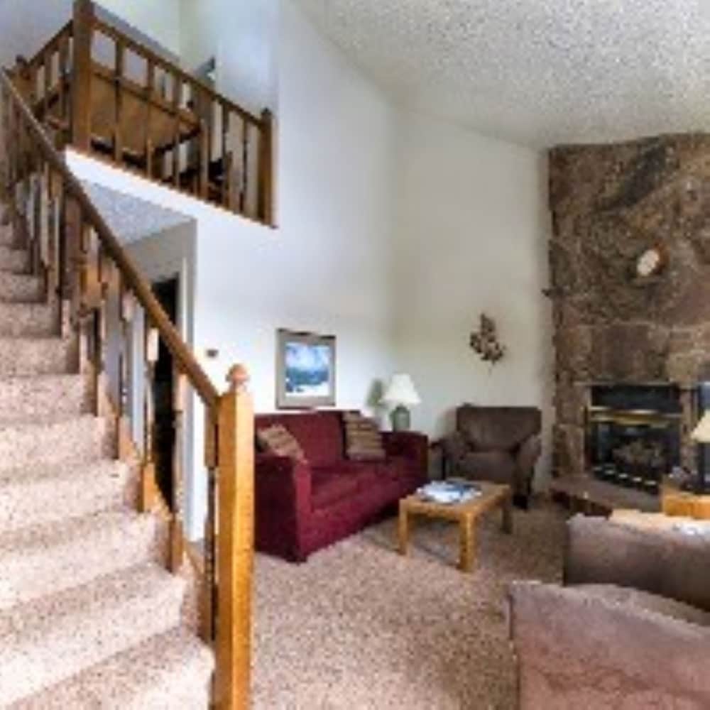 Twin Rivers Condominiums by Alderwood Colorado Management 31/47