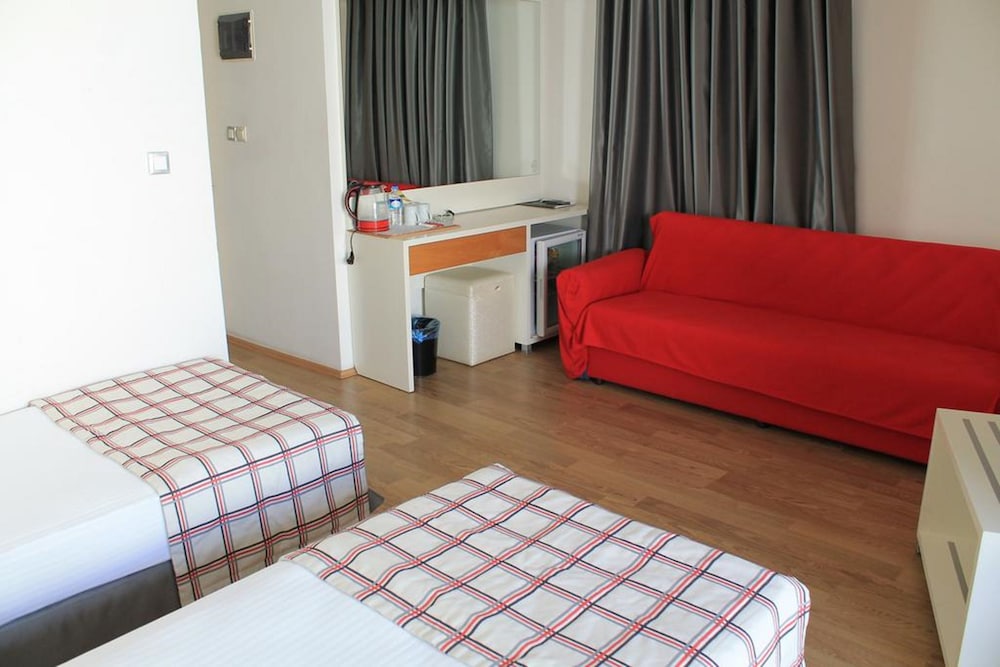 Yunus Hotel 25/71
