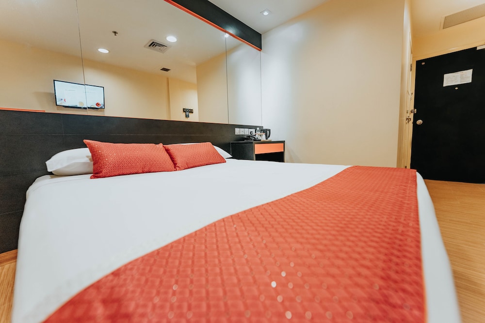 Hotel 81 Heritage 15/30