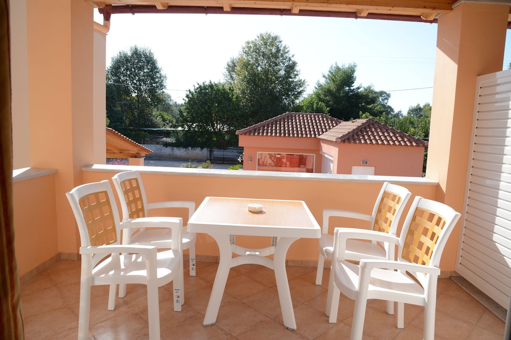 Marias Filoxenia Suites 35/50