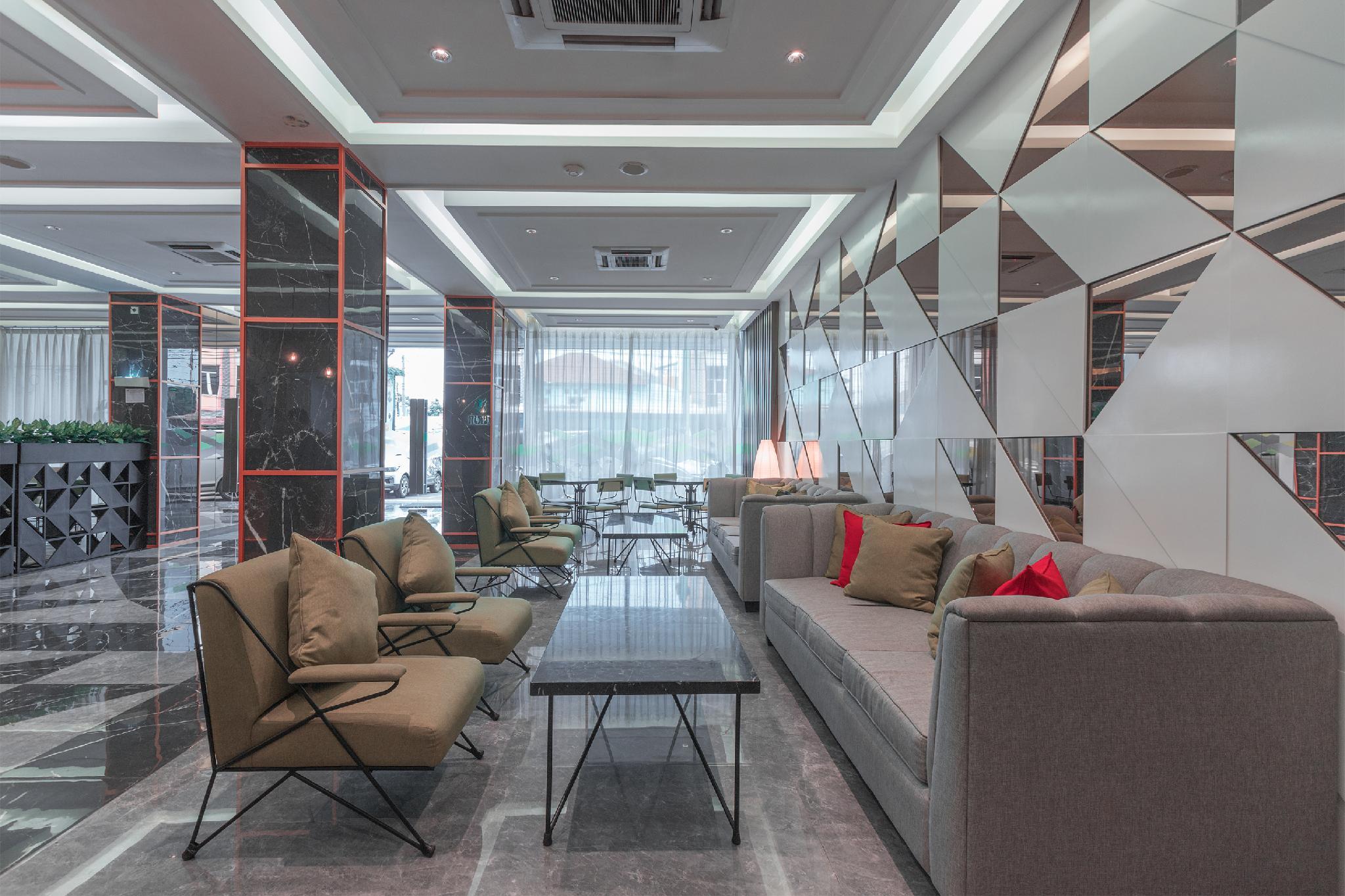 Versa Hotel Bekasi 14/23