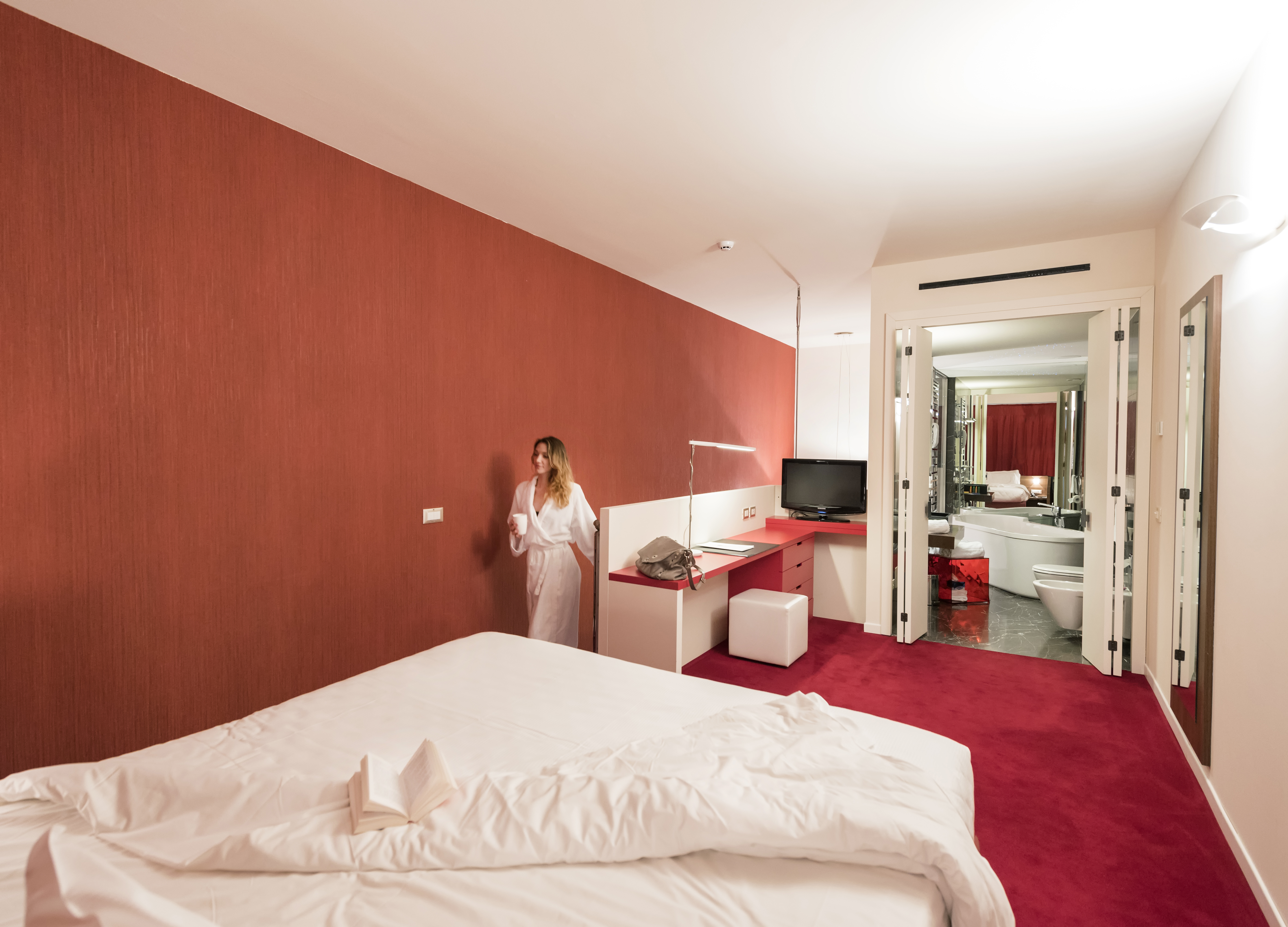 Loft, Junior Suite, King Bed, 2 Bathrooms, Dining Area, Sofa