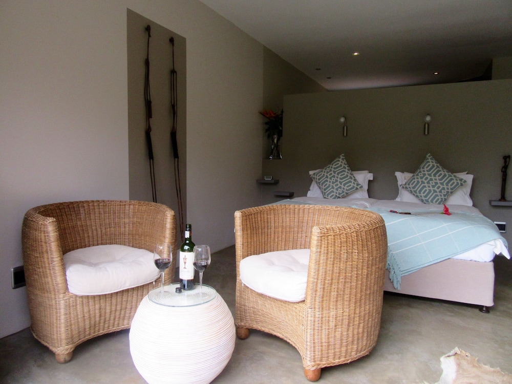 Lily Pond Country Lodge 26/82