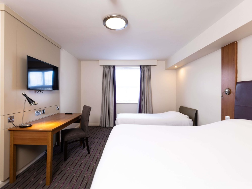 Ibis Coleraine Riverside 21/60