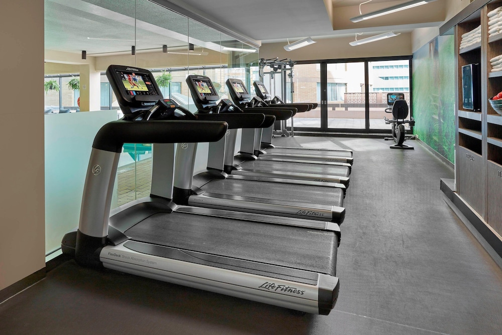 Westin Edmonton 15/40