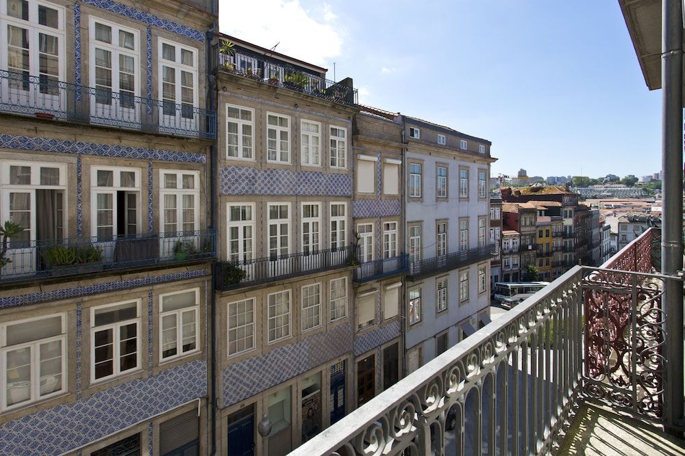 Porto Central Flats 4/50