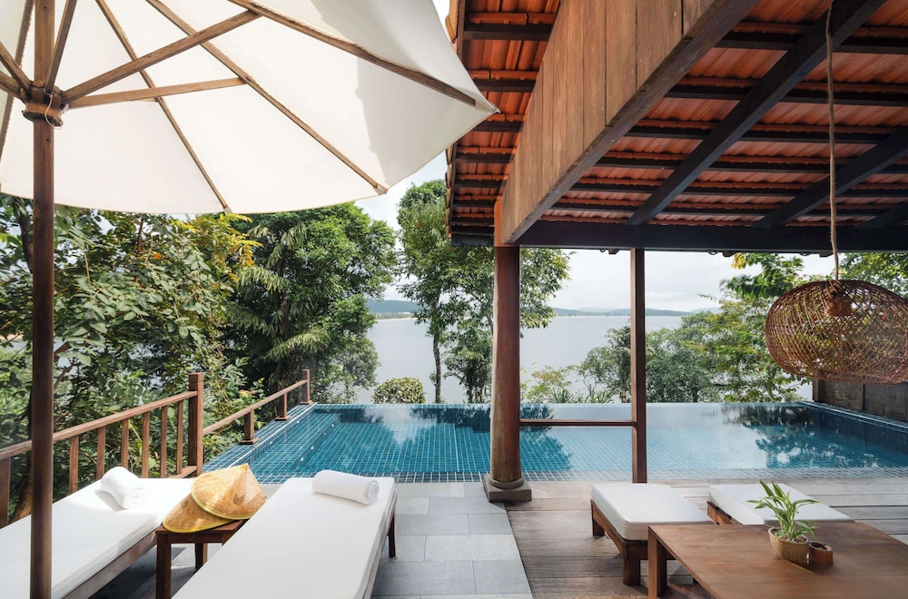 Green Bay Phu Quoc Resort & Spa 20/48