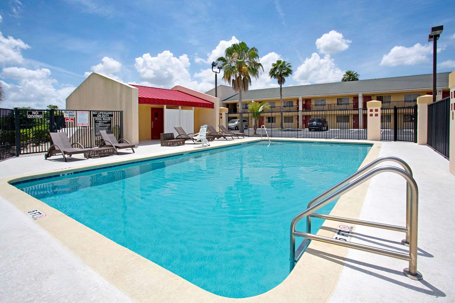 Orlando Inn International Drive Area 10/12