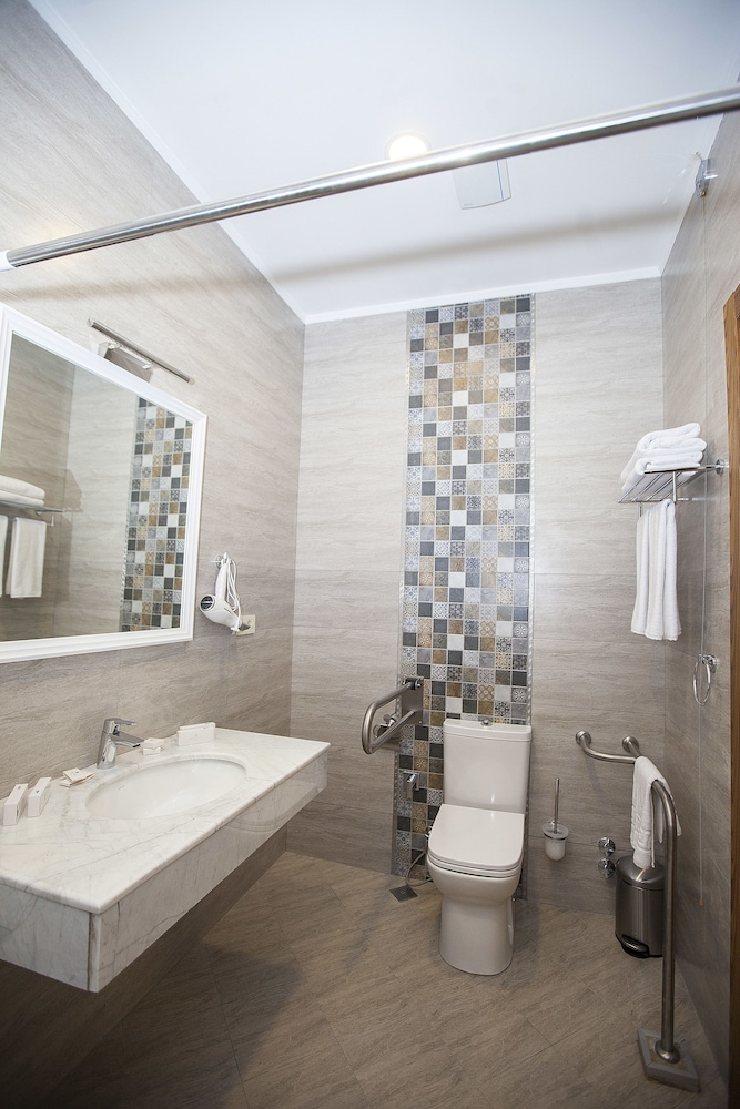 Auroom Hotel 40/40