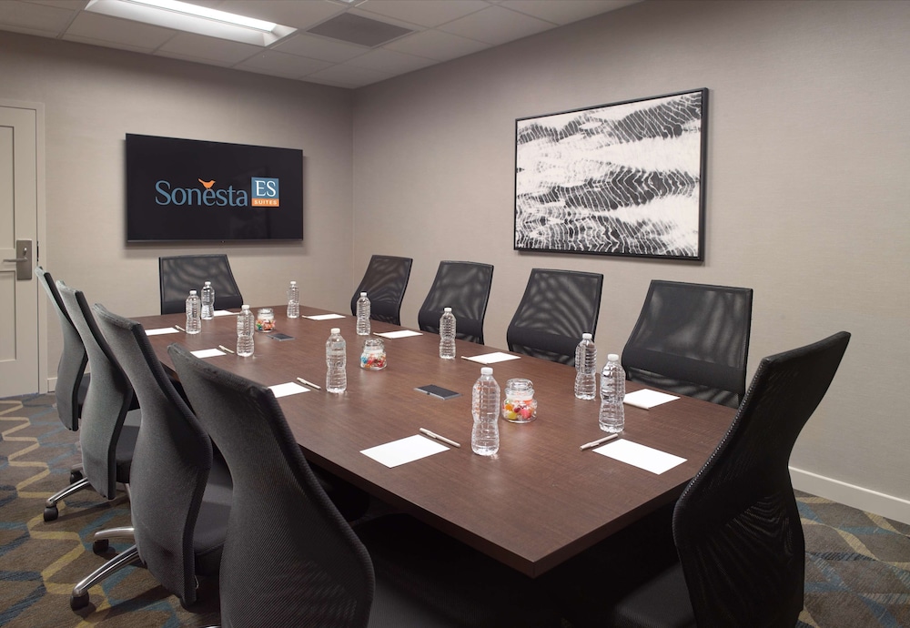 Sonesta ES Suites Raleigh Durham Airport Morrisville 39/45