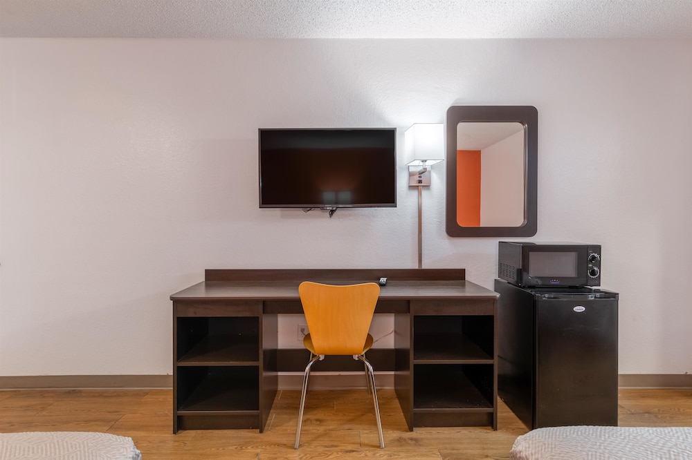Motel6 Bryan, TX - University Area 33/44