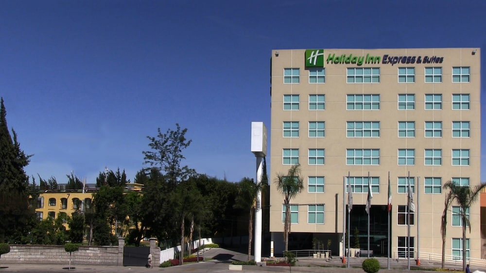 Holiday Inn Express & Suites Queretaro, an IHG Hotel 2/50