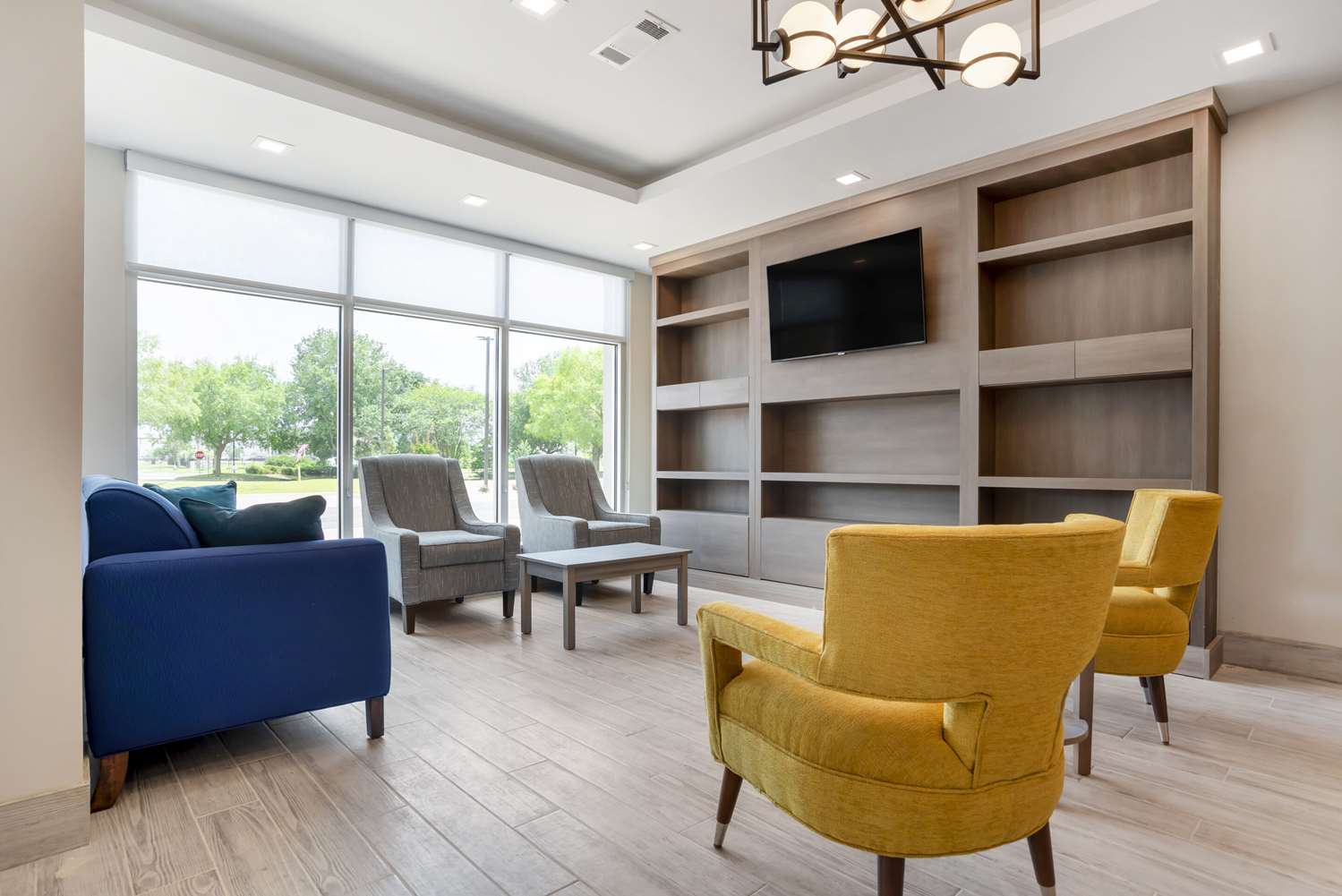 Comfort Inn and Suites Destin Near Henderson Beach 22/28
