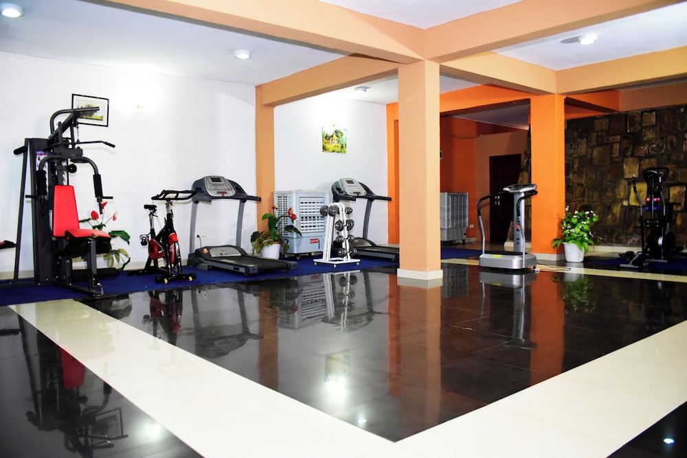 Nobleza Hotel 36/50