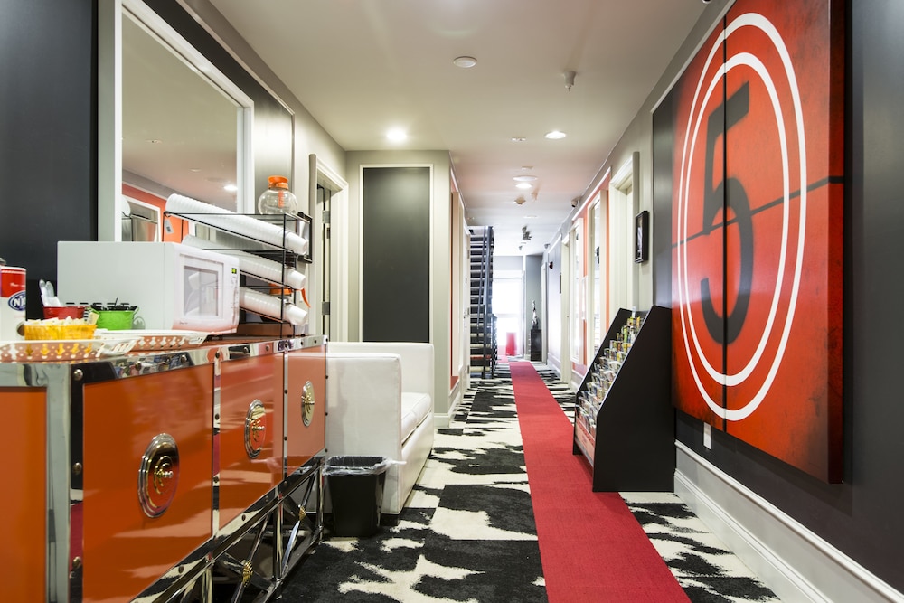 Hollywood Le Bon Hotel 34/50