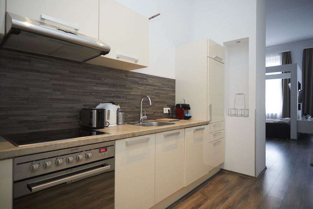 Kimi Apartments 4/50