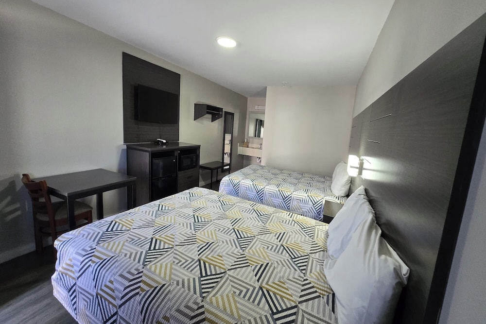 Deerfield Inn McComb I-55 32/49