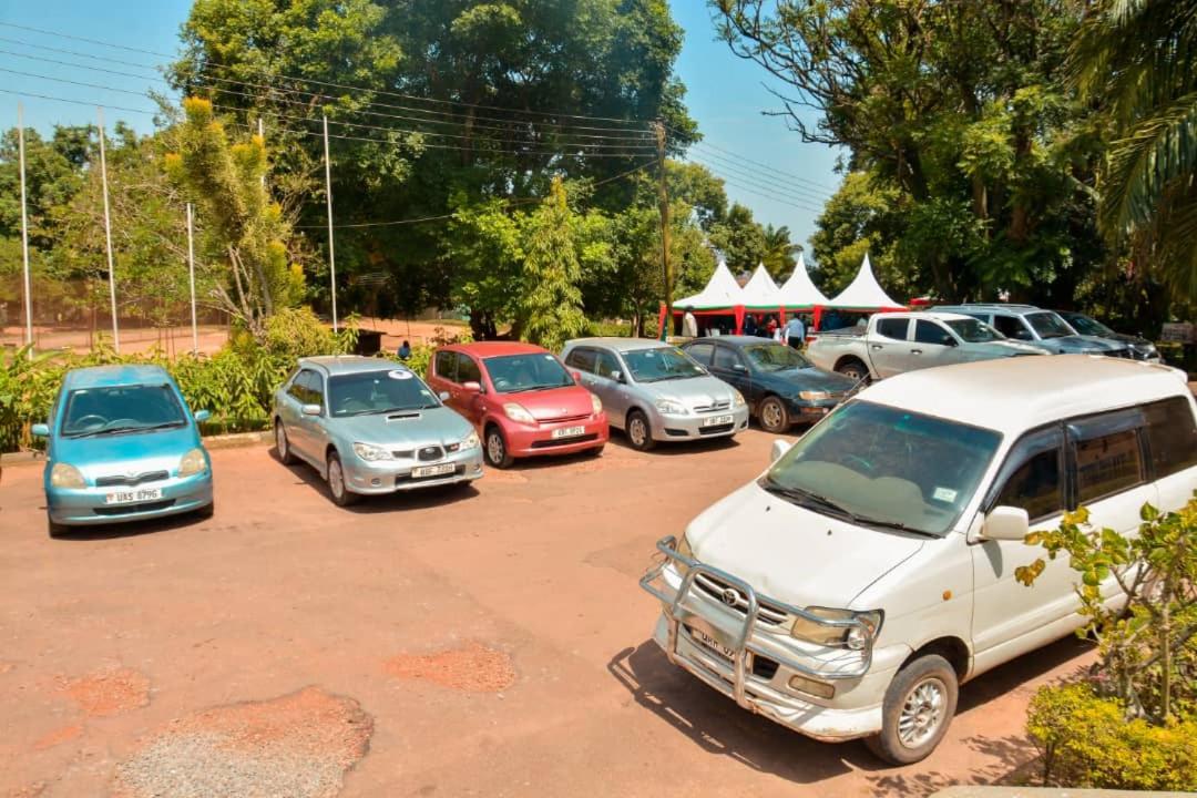 Makerere University Guest House 23/27