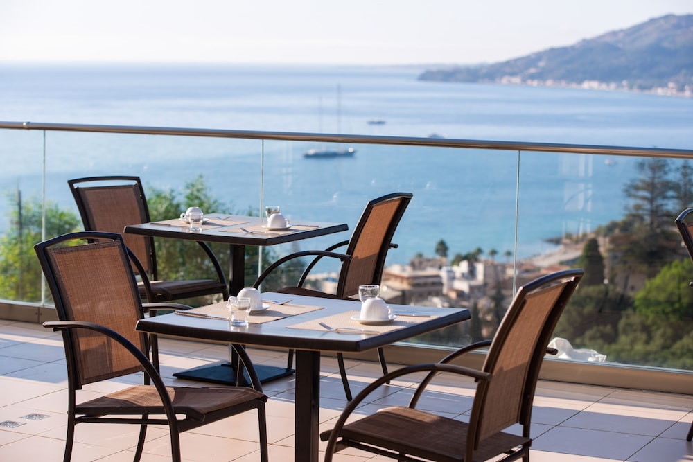 Avalon Palace Hotel by GHH 53/70