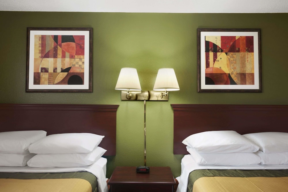 Red Roof Inn Mansfield 22/26