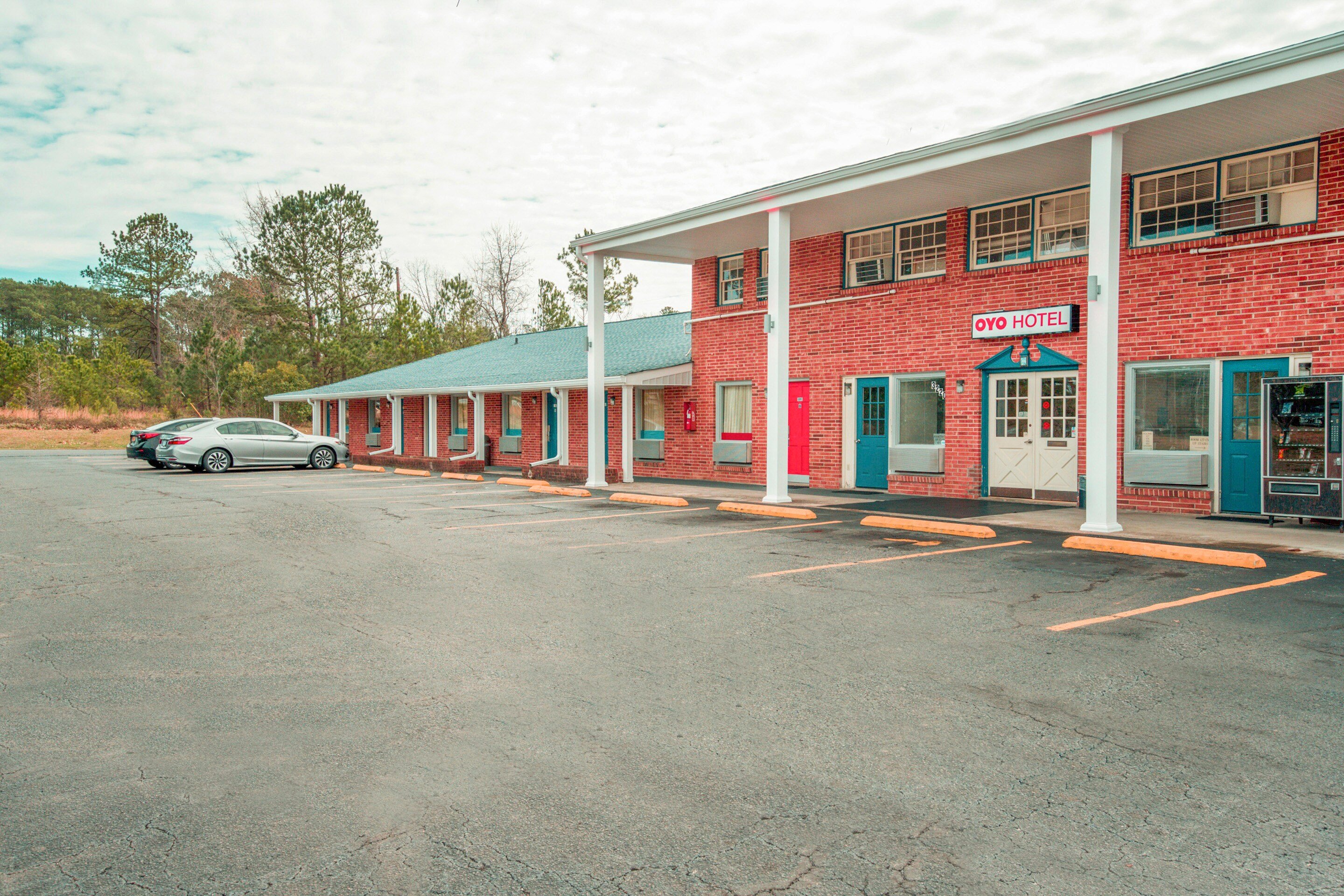 OYO Hotel Durham West Hills 34/36
