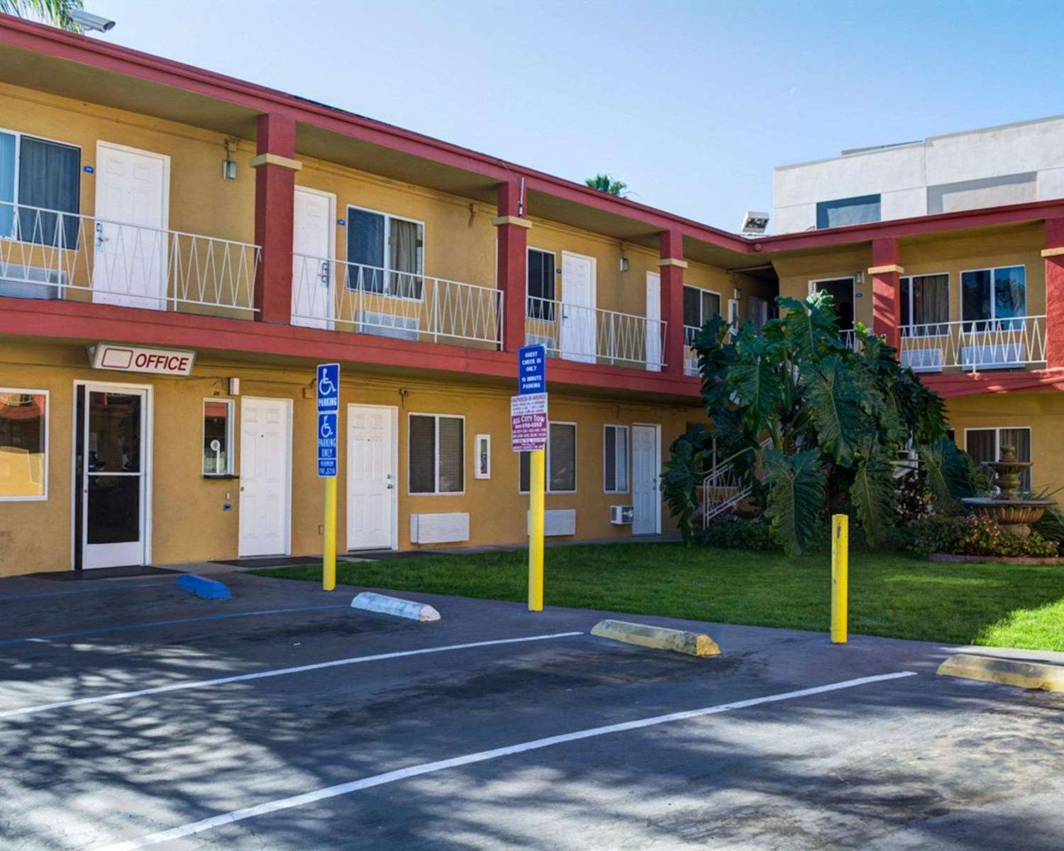 Rodeway Inn Near Venice Beach 32/35